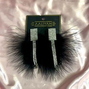 AALIYAH feather earrings